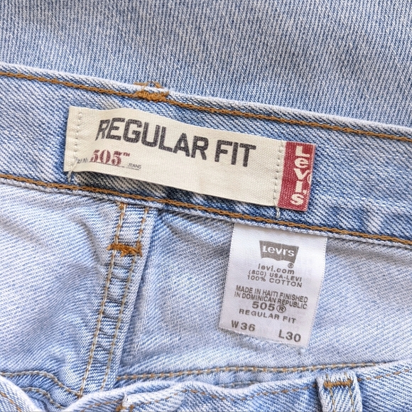 LEVI'S Vintage 505 Men's Light Wash 36x30 Regular Fit Jeans - Picture 5 of 8